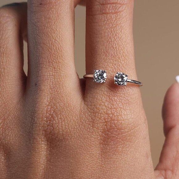 14Kt Gold 0.60 Ct 2 Stones Lab Grown Diamond Ring - Picture 4 of 5